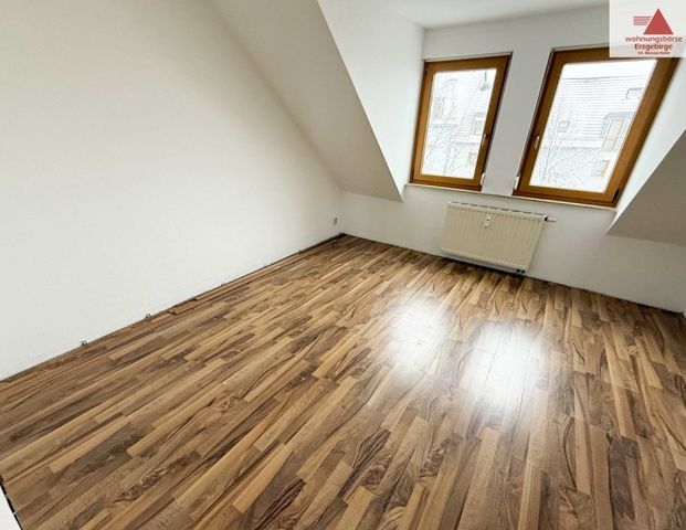 3-Raum Wohnung im Dachgeschoss im Herzog-Georg-Ring zu vermieten! - Photo 1