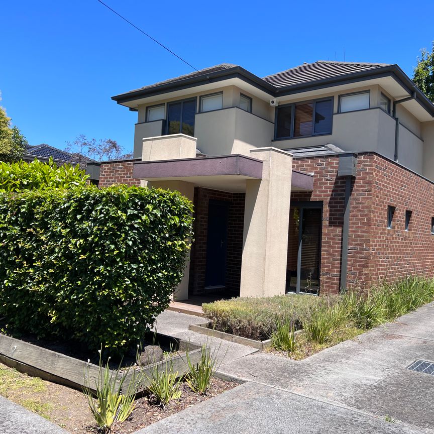 12A Morshead Avenue, Mount Waverley VIC 3149 - Photo 1