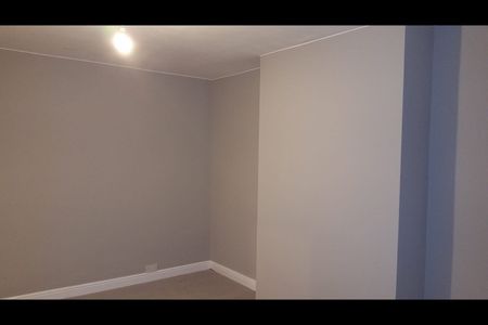 3 Bed Terraced House, Zoar Street, LS27 - Photo 4