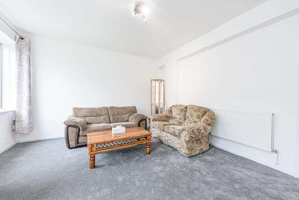 Shoot Up Hill, Kilburn, NW2 - Photo 1