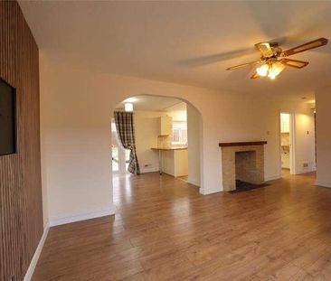 Elm Walk, Raf Lakenheath, Brandon, Suffolk, IP27 - Photo 2