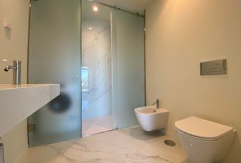 Apartamento T1 para Arrendamento com Varanda e Lugar de Estacionamento em Paranhos