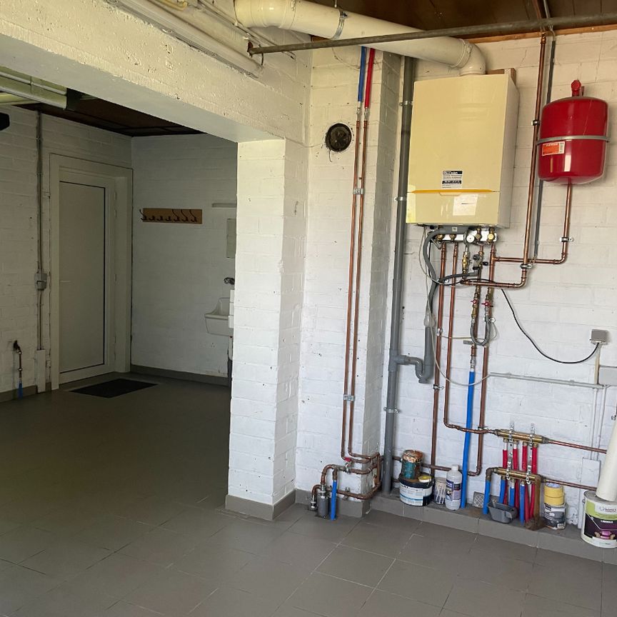Alleenstaande ééngezinswoning + garage & tuin - Photo 1
