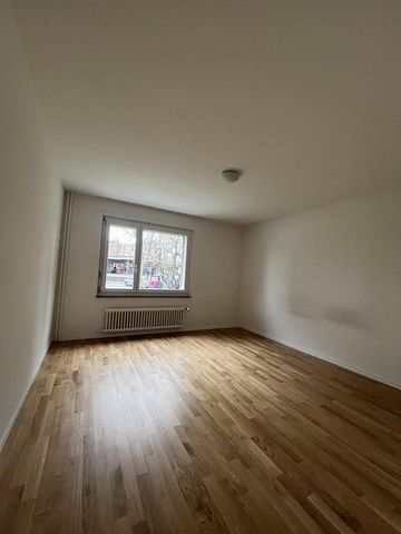 Zentrale 2.5-Zimmer-Wohnung in Dietikon zum vermieten - Photo 3