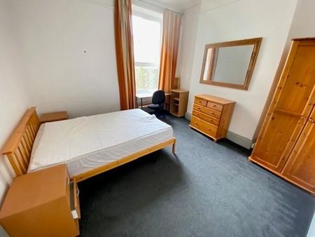 4 bedroom house to rent - Photo 2