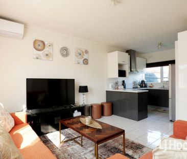 4/168 Mason Street, Newport VIC, Belconnen - Photo 2