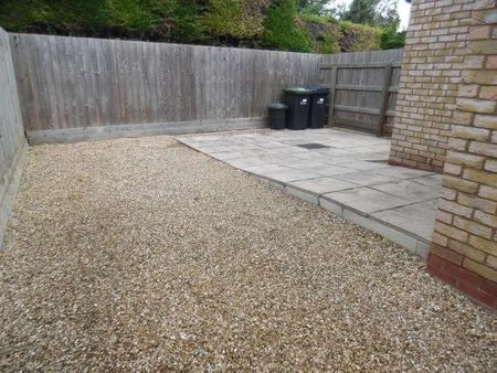 Goodchilds Gardens, Isleham, Ely, CB7 - Photo 4