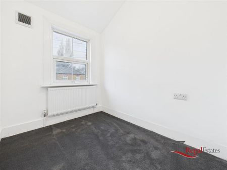 4 bedroom terraced house to rent - Photo 5