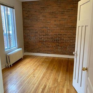 5 1/2, NDG, large. sunny, 2 closed bdrm, electros (5) included - Photo 2