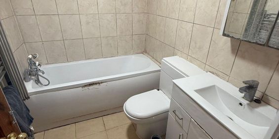 Room to let in shared house- Dagenham - Photo 3