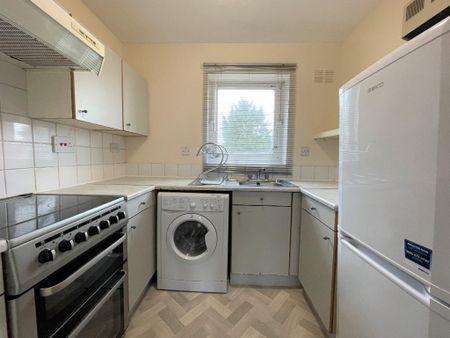 1 bedroom flat to rent - Photo 4