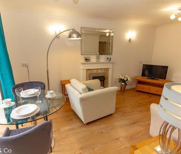 1 bedroom retirement property to rent - Photo 2