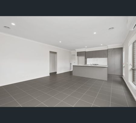 45 Cherokee Parade, Clyde, Vic 3978 - Photo 3