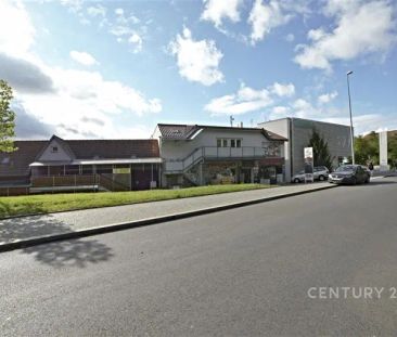 K dlouhodobému pronájmu nabízíme útulný a prakticky řešený byt 1+kk... - Photo 2