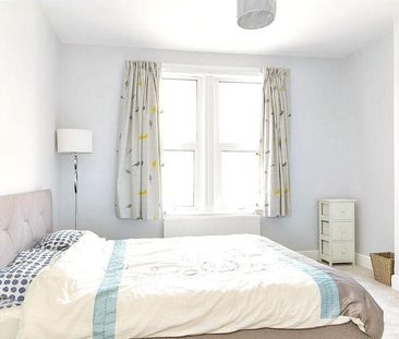 4 bedroom semi-detached house to rent - Photo 4