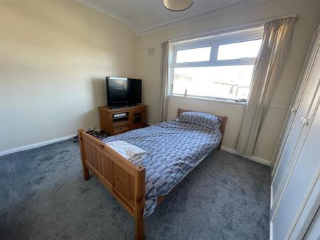 3 bedroom detached house to rent - Photo 4