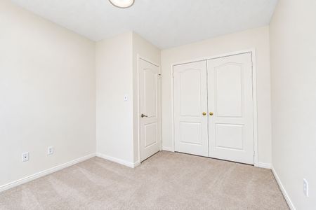 For Lease - 90 Williamson Drive, Ajax, Ontario - Photo 2