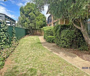 Townhouse in Central Dubbo Location - Photo 3