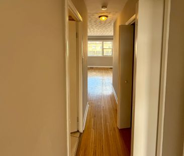 For Lease - 150 Kerr Street, Oakville, Ontario - Photo 3