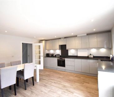 1 bedroom sharedAccommodation in Robins Cottages, Bracknell - Photo 2
