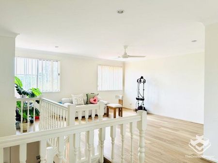 Stunning Family Retreat at Prime Shailer Park Location! - Photo 5