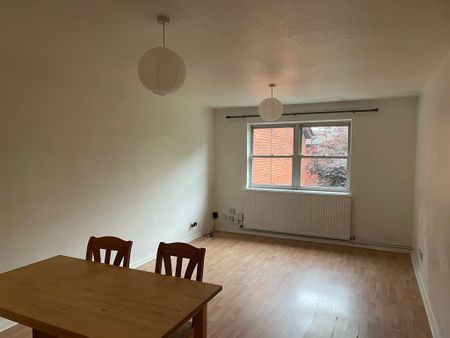 2 bedroom apartment to let - Photo 5