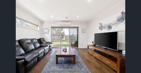 Beautiful Family home for rent in prime location! - Photo 2