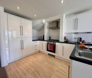 2 bedroom mid-terrace to rent Lower Northam Road, Hedge End, SO30 - Photo 5