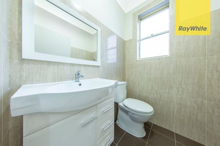 WELL MAINTAINED TRIPLEX! - Photo 5