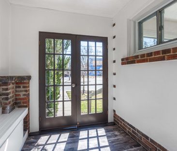 For Lease - 54 Mcnairn Avenue Unit# Upper, Toronto, Ontario - Photo 1