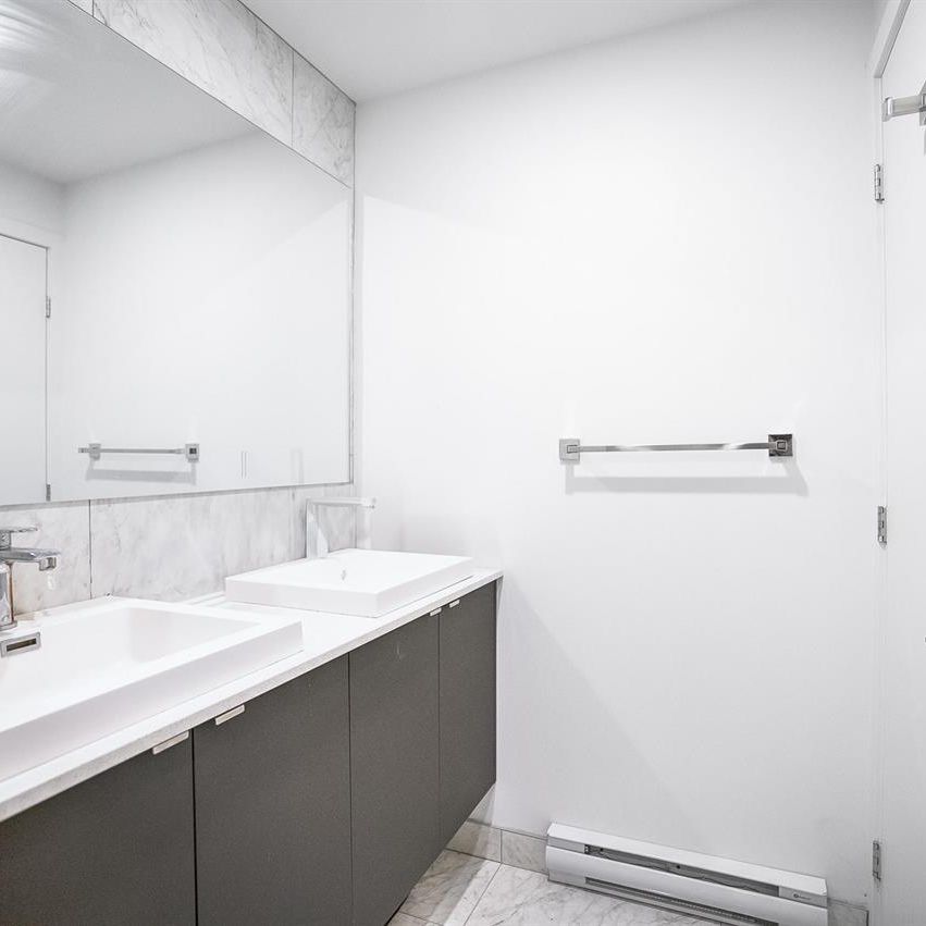 2 Bedroom - 1402 Rue Drummond, Montréal - Photo 1