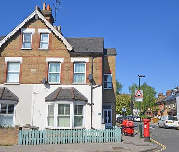 Stanley Road, Teddington - 2 bedrooms Property for lettings - Chasebuchanan - Photo 1