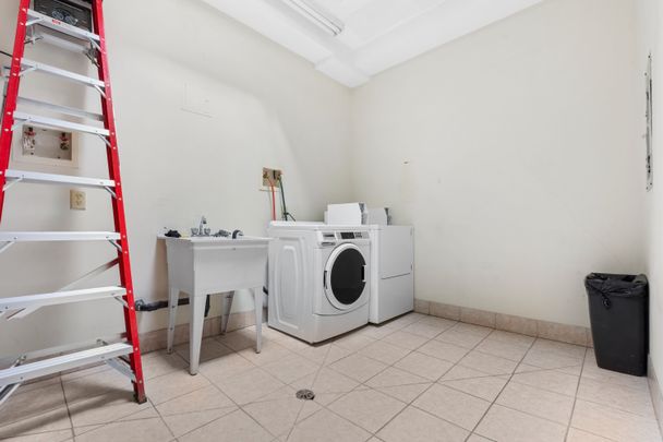 For Lease - 179 Lakeshore Road Unit# 2, Oakville, Ontario - Photo 1