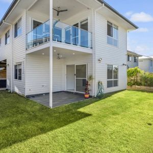 Spacious Family Living in the Heart of Spring Mountain - Photo 3