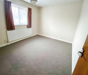 2 bedroom bungalow to rent - Photo 2