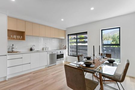 25 Warren Avenue, Three Kings - Photo 5