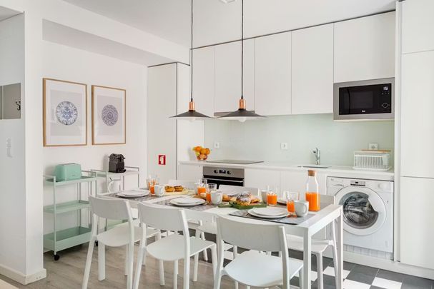 Rua da Atalaia, Lisbon, Lisbon 1200-190 - Photo 1