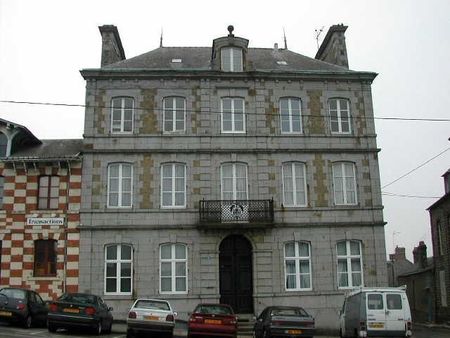 Location Appartement 4 pièces 106m² LA FERTE MACE 61600 - Photo 5