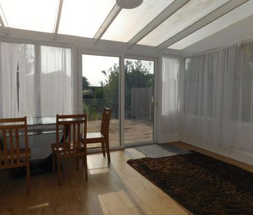 1 bedroom in a house share to rent - Photo 5