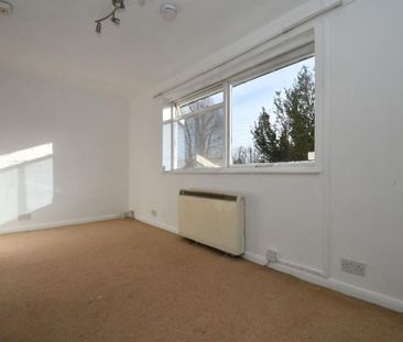 Grove Road, Isleworth - Photo 1