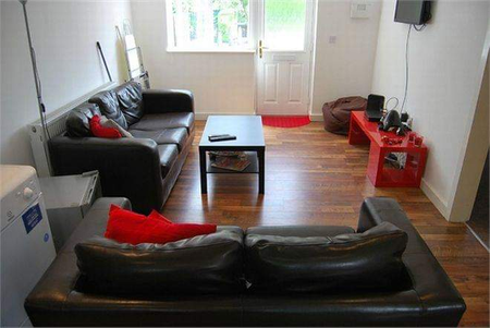 3 Bed - 29 Park View Road, Burley, Leeds - LS4 2LG - Student - Photo 2