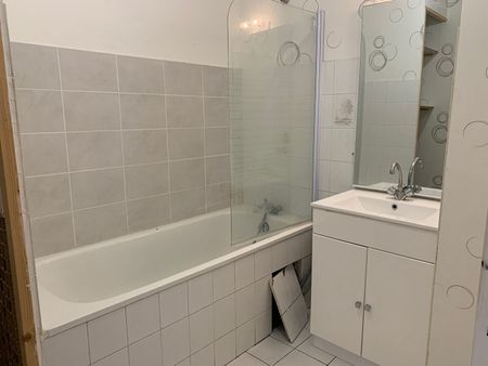 Location Appartement 2 pièces 48m² - Photo 4