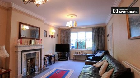 Room in a 4Bedroom Apartment for rent in Rathfarnham, Dublin - Photo 4