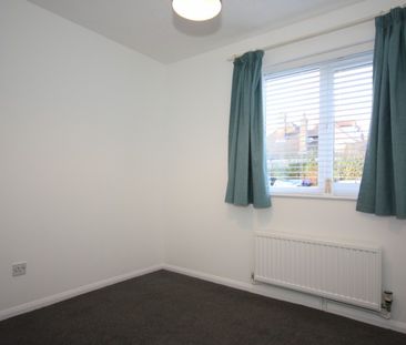 West Hill Road, Woking - Photo 2