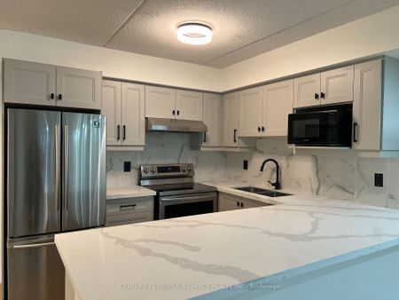 For Lease - 1490 Bishops Gate Unit# 114, Oakville, Ontario - Photo 5