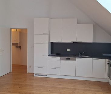Tolle 2 Zimmer DG-Wohnung in Ruhelage inkl. Nutzung Gemeinschaftste... - Photo 2