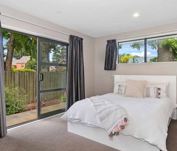 Private Modern room available - Photo 5