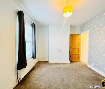 2 bed Terraced in Chipping Close , Barnet, EN5 2LY - Photo 5