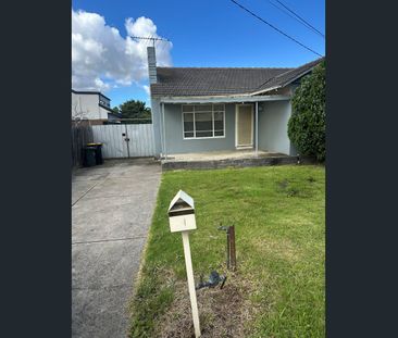 Charming 3-Bedroom Home in a Convenient Location - Photo 4