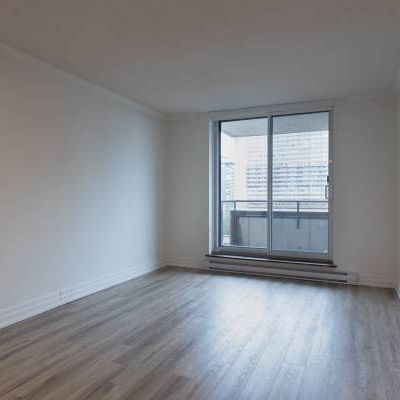 2 Bedroom - Close to O-Train - Gym - Rooftop Lounge and Patio - Photo 1